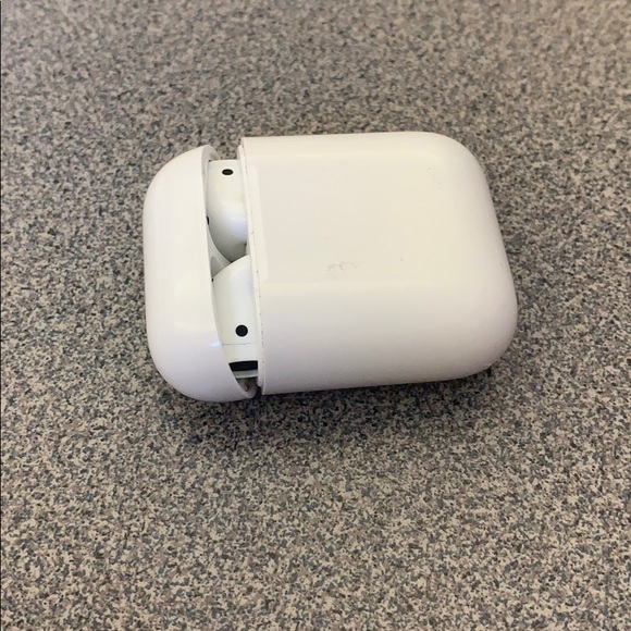 APPLE AIRPODS V2